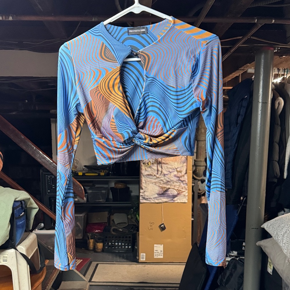 PrettyLittleThing Blue and Orange Swirl Long Sleeve Top